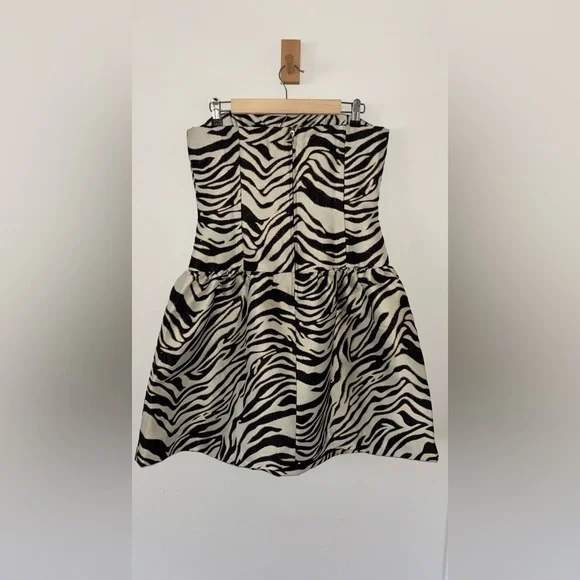 Lilly Pulitzer Akela Fit & Flare Strapless Zebra Jacquard Cocktail Dress Size 8 - Picture 4 of 11